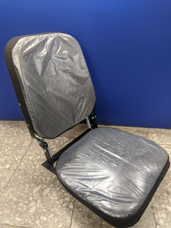 Кресло среднее складное на КАМАЗ за 6500 рублей в магазине remzapchasti.ru 5320-6831010 №14