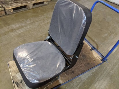 Кресло водителя низкое на КАМАЗ за 17500 рублей в магазине remzapchasti.ru 5320-6810010 Н №67