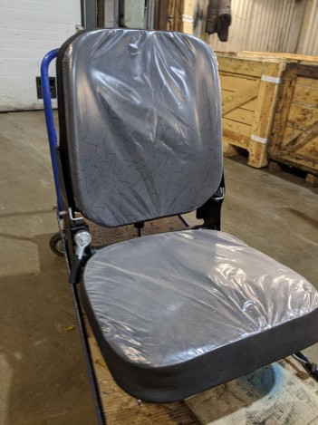 Кресло водителя низкое на КАМАЗ за 17500 рублей в магазине remzapchasti.ru 5320-6810010 Н №69